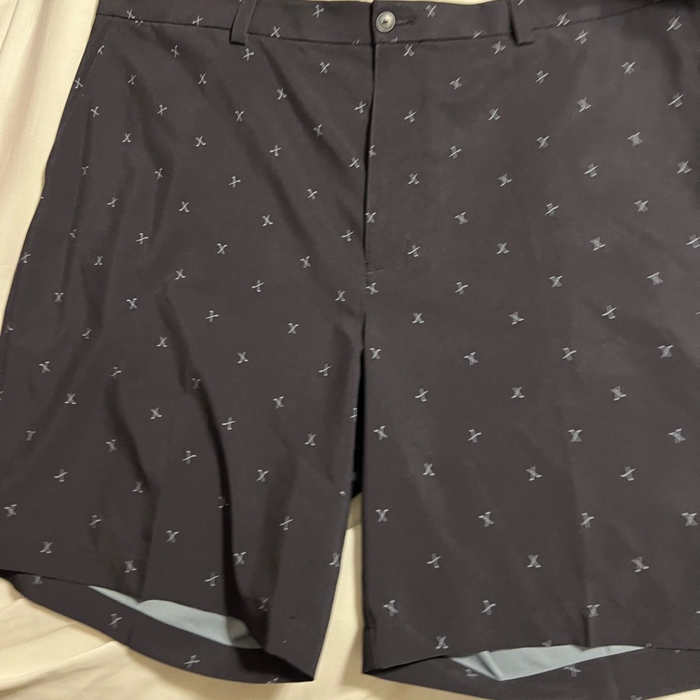 Roundtree & Yorke Gray Performance Shorts